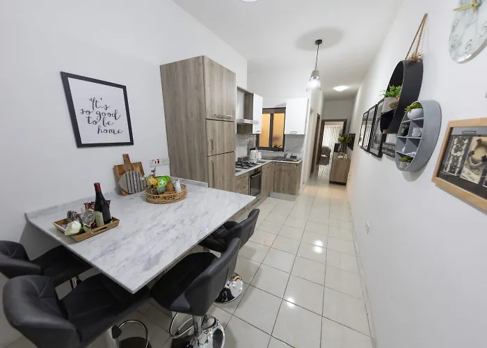 Seaside Escape דירה